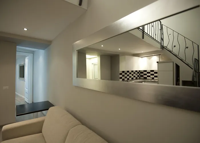 Konukevi Luxury On The River Roma