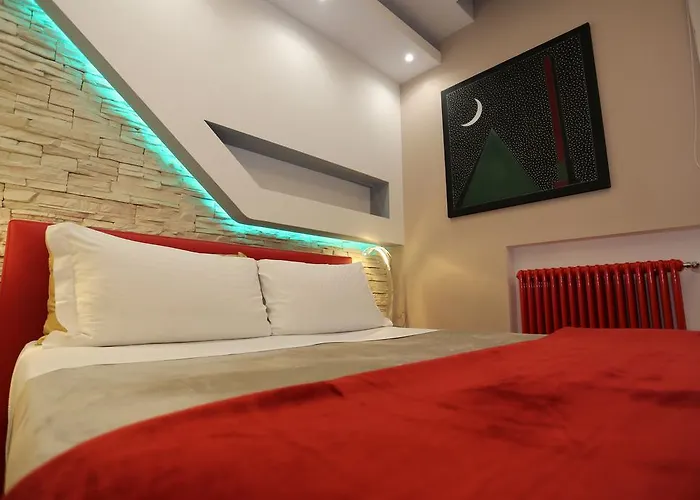 Luxury On The River 4*
