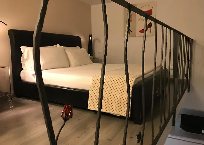 Konukevi Luxury On The River Roma